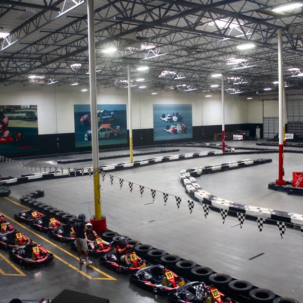 รูปภาพถ่ายที่ Fast Lap Indoor Kart Racing โดย Fast Lap Indoor Kart Racing เมื่อ 11/19/2014