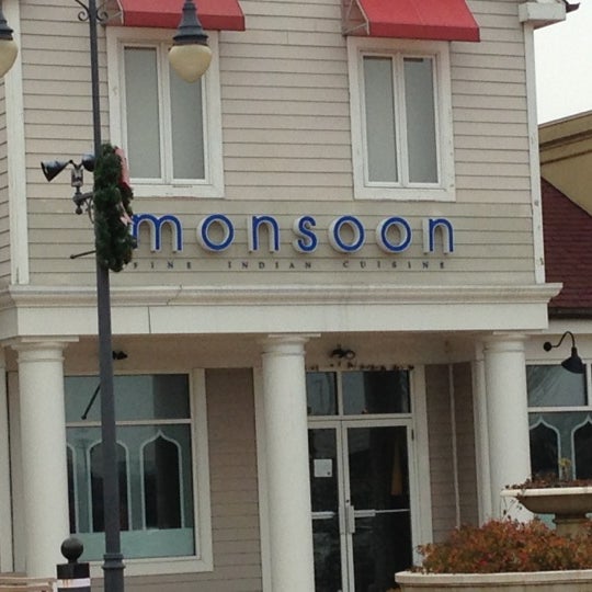 Photo taken at Monsoon Fine Indian Cuisine by Casi K. on 12/8/2012
