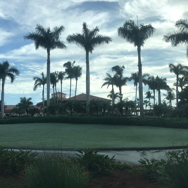 Foto diambil di Tiburón Golf Club oleh Ricky P. pada 5/24/2018