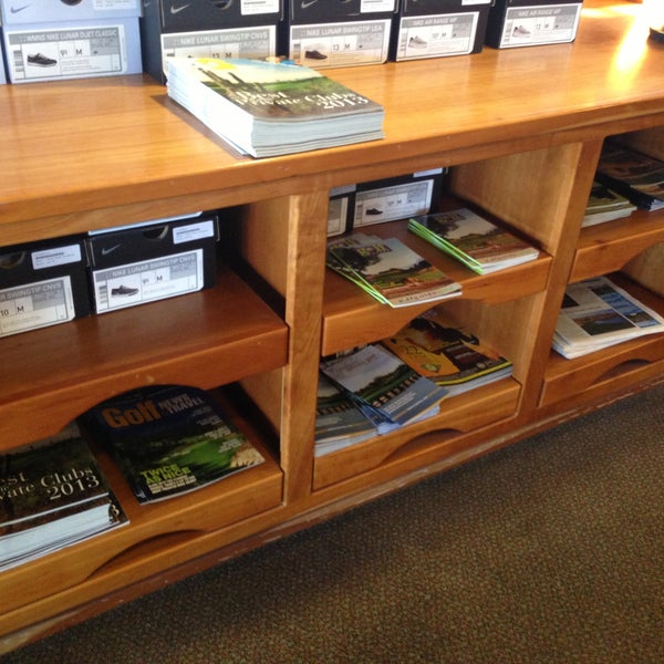 Need some reading material? Grab a few issues of Avid Golfer Arizona, Golf Guide, and more.