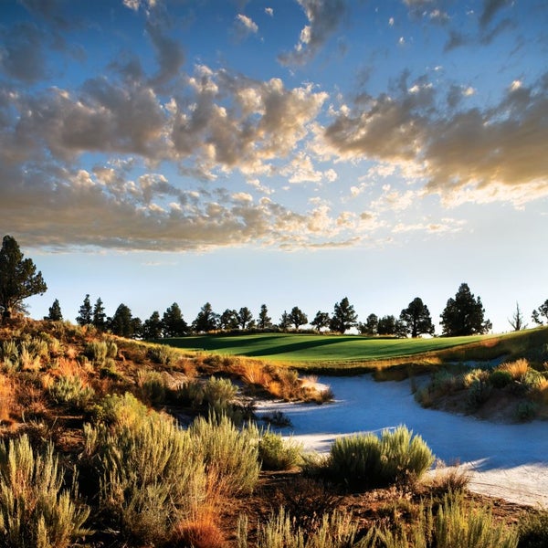 Golf Digest Magazine recently ranked the top courses in Oregon. Both courses at Pronghorn made the list. Experience Troon Golf at Pronghorn.