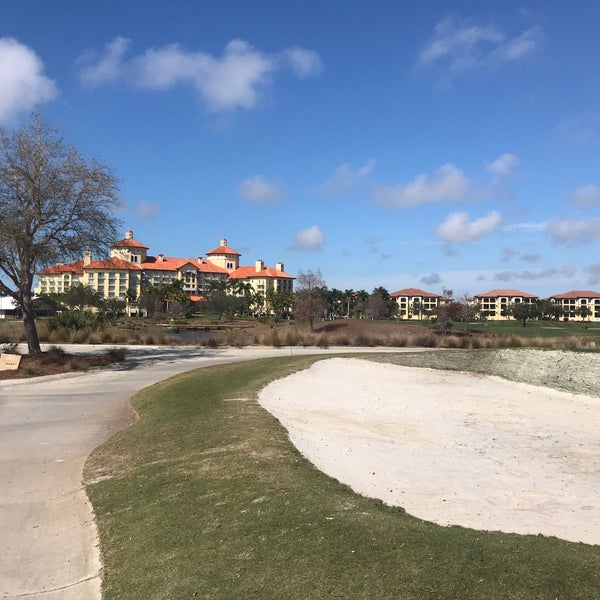 รูปภาพถ่ายที่ Tiburón Golf Club โดย Ricky P. เมื่อ 2/3/2019