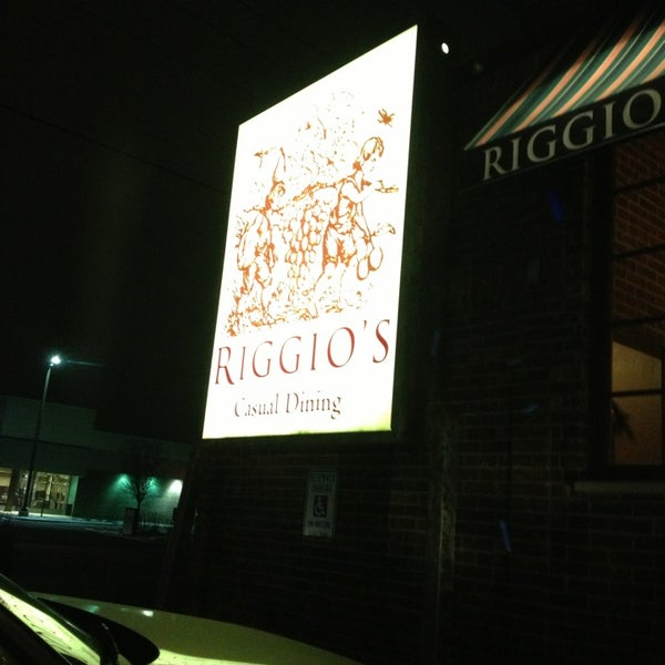 Снимок сделан в Riggio&#39;s Restaurant &amp; Pizzeria пользователем Jack M. 1/27/2013