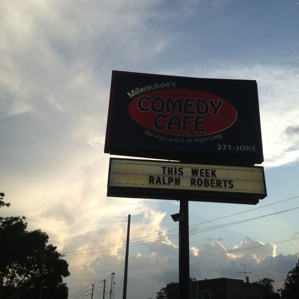 Foto tirada no(a) Comedy Cafe por Nathan F. em 7/20/2013