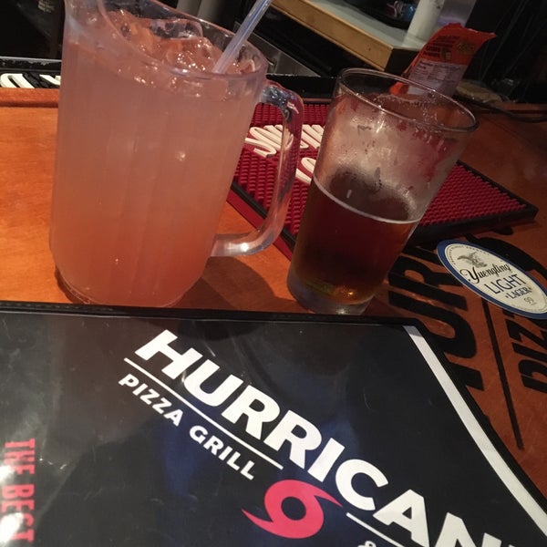 9/25/2018 tarihinde Cindy T.ziyaretçi tarafından Hurricane Pizza Grill'de çekilen fotoğraf