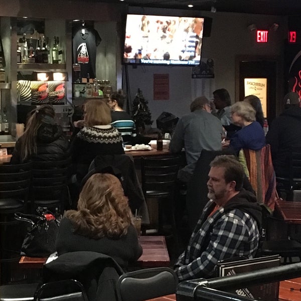 1/10/2018 tarihinde Cindy T.ziyaretçi tarafından Hurricane Pizza Grill'de çekilen fotoğraf