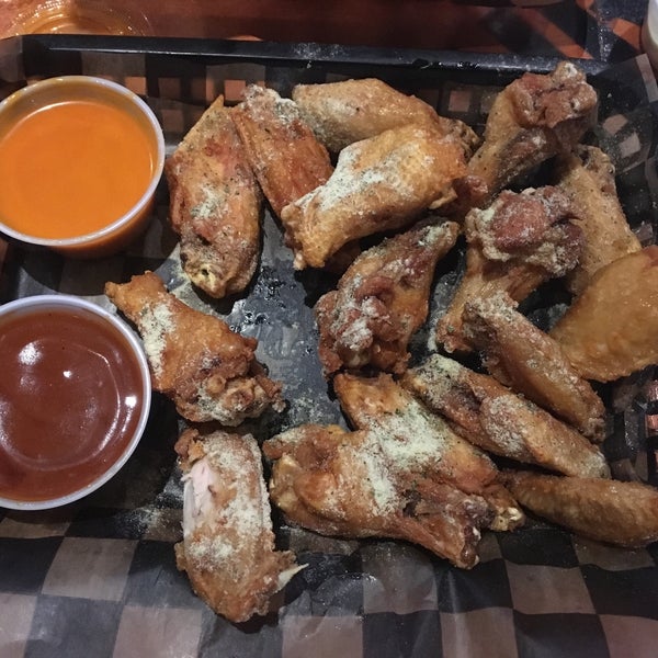 10/16/2018 tarihinde Cindy T.ziyaretçi tarafından Hurricane Pizza Grill'de çekilen fotoğraf