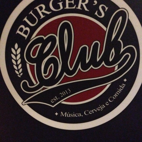 Снимок сделан в Burger&#39;s Club пользователем Rafael V. 11/24/2013