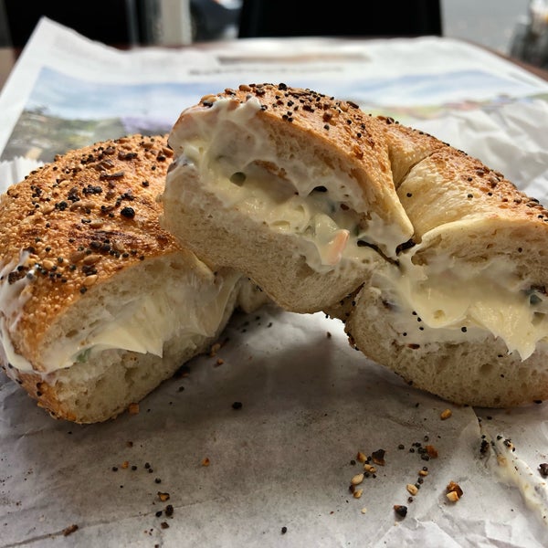 Photo taken at Lenny&#39;s Bagels by Tammy G. on 12/4/2018