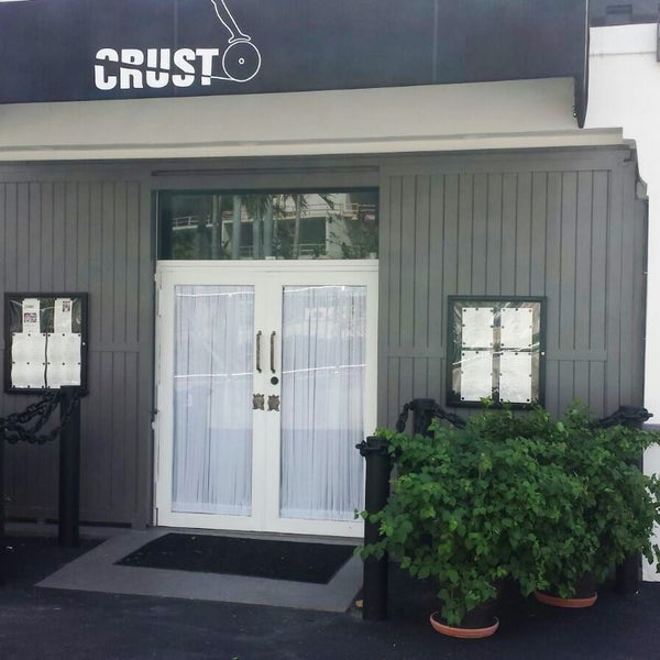 Photo taken at Crust by Crust on 9/25/2015