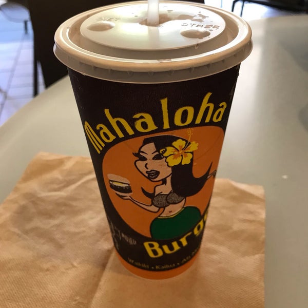 Foto tirada no(a) Mahaloha Burger por stp2020 em 8/8/2019