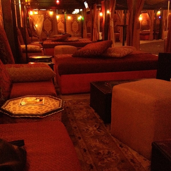 2/17/2014 tarihinde Veronica A.ziyaretçi tarafından Charcoal House Steakhouse &amp; Music Bar'de çekilen fotoğraf