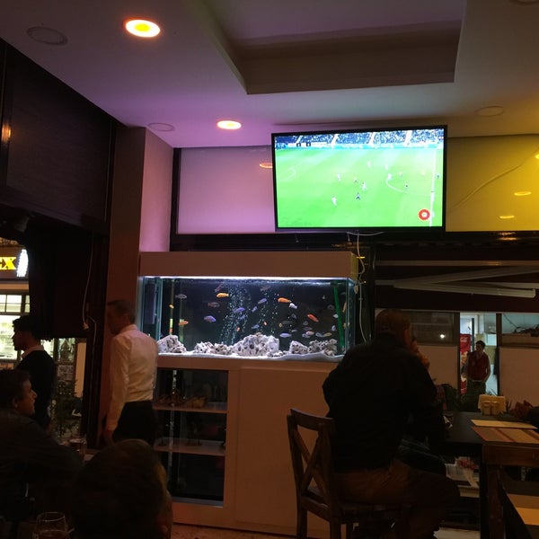 Photo taken at Saki Restaurant &amp; Pub by MÜCAHİT G. on 10/4/2015