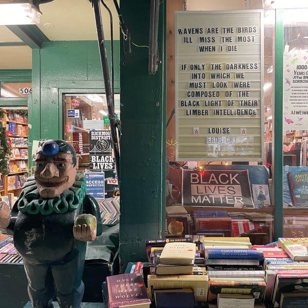 Photo taken at Green Apple Books by Robert T. on 12/6/2021