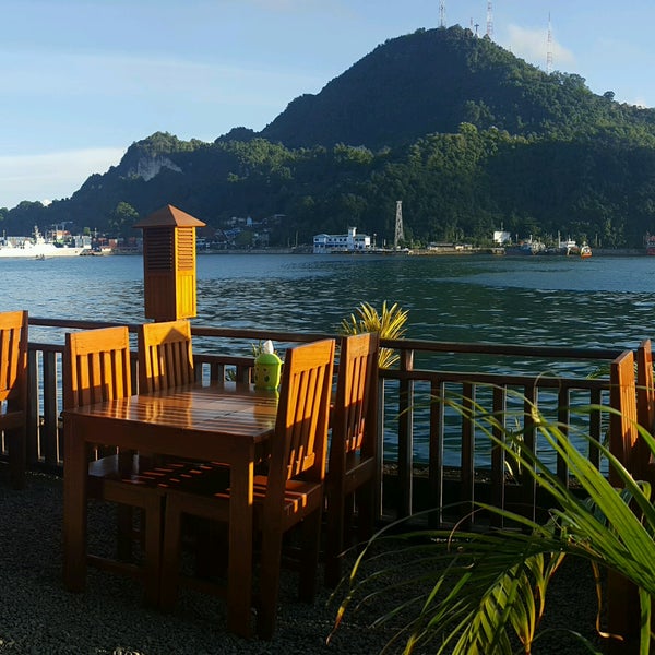 Duta Cafe Lesehan Atas Laut - Restoran Hidangan Laut