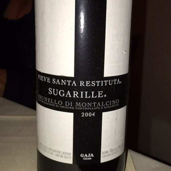 Foto tirada no(a) L&#39;Osteria Wine &amp; Delicatessen por Eric V. em 3/12/2015
