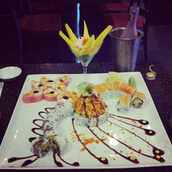 Foto scattata a Yamato Sushi and Teppanyaki Restaurant da Eric V. il 3/23/2013