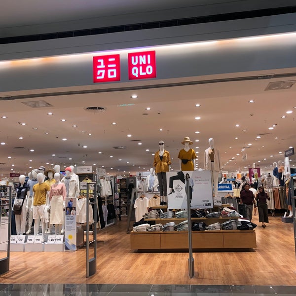 uniqlo melaka - Shaina Whittington