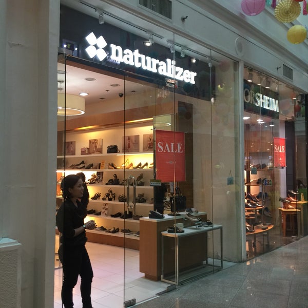 naturalizer store nyc