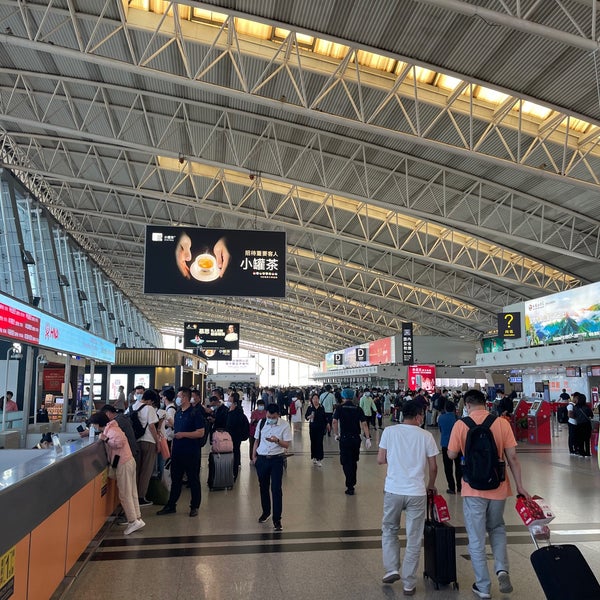 Terminal T2 - 24 tips from 2225 visitors