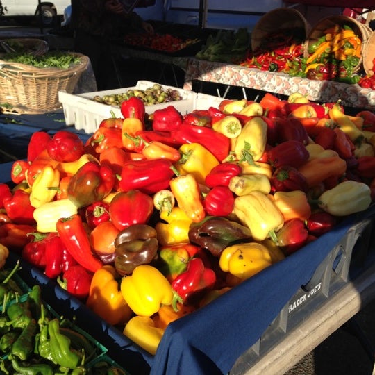 Das Foto wurde bei Santa Rosa&#39;s Farmers Market von Jonathan J. am 11/10/2012 aufgenommen