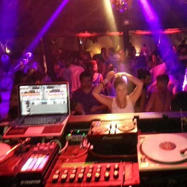 Photo taken at Coco Maya Beach &amp; Night Club by Marvin C. on 6/16/2013