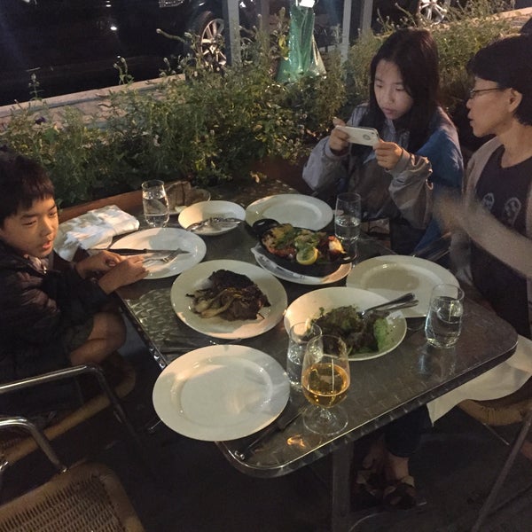 9/25/2016 tarihinde Hyun Goo K.ziyaretçi tarafından North End Grill'de çekilen fotoğraf
