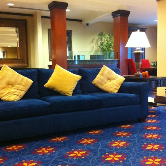 Foto diambil di Fairfield Inn &amp; Suites Austin Northwest/The Domain Area oleh Bob D. pada 11/15/2012