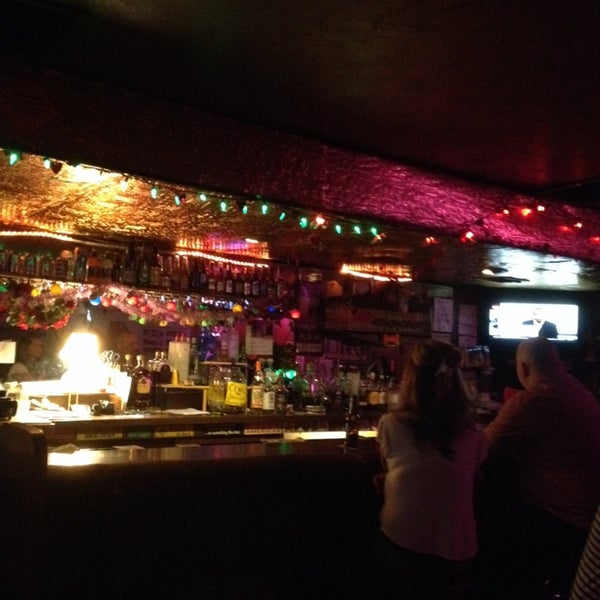 Roadrunner Lounge 13 tips