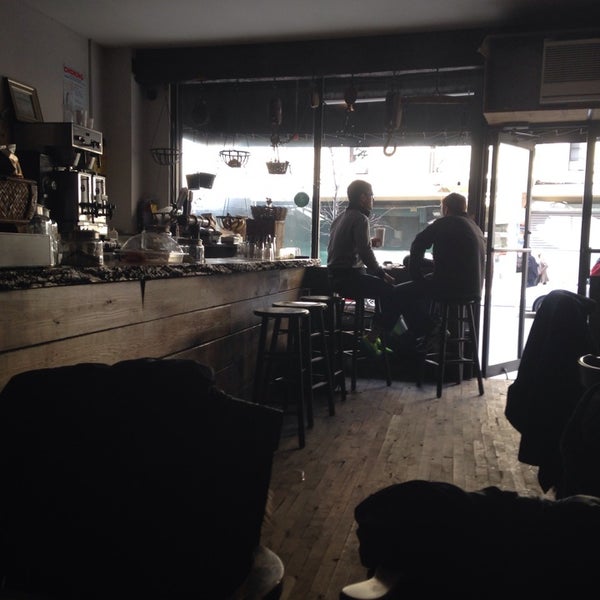 4/17/2014 tarihinde Preston T.ziyaretçi tarafından Little Fox Cafe'de çekilen fotoğraf