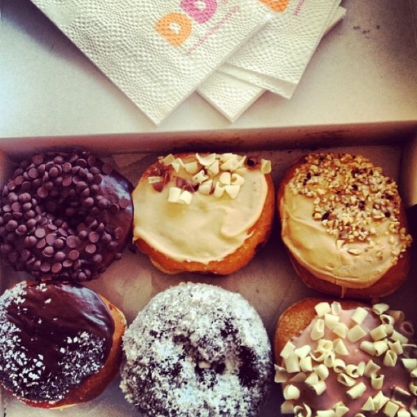Dunkin - София에서 도넛 전문점일 Dunkin