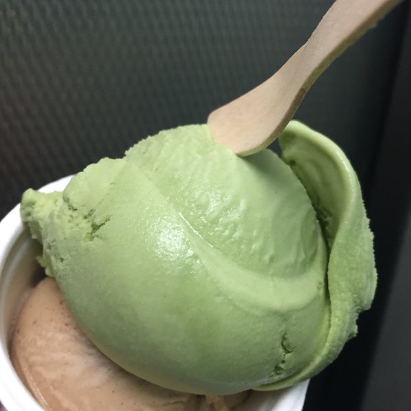 9/21/2016 tarihinde Crème B.ziyaretçi tarafından Jones Ice Cream'de çekilen fotoğraf