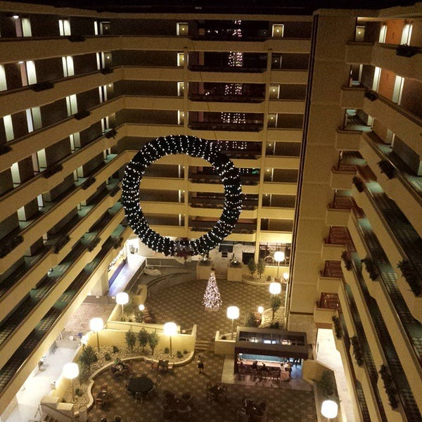 รูปภาพถ่ายที่ University Plaza Hotel And Convention Center Springfield โดย Big E !. เมื่อ 12/3/2014