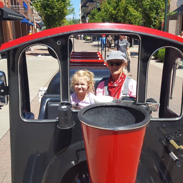 Branson Landing Parking Garage 1 tip