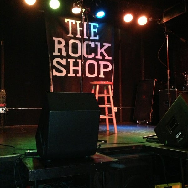 รูปภาพถ่ายที่ The Rock Shop โดย Jess เมื่อ 3/27/2013