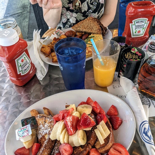 Photo taken at EJ&#39;s Luncheonette by Stephane W. on 8/1/2021