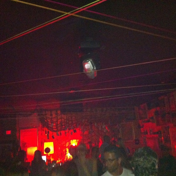 รูปภาพถ่ายที่ Treehouse Miami โดย Ashley V. เมื่อ 2/8/2013