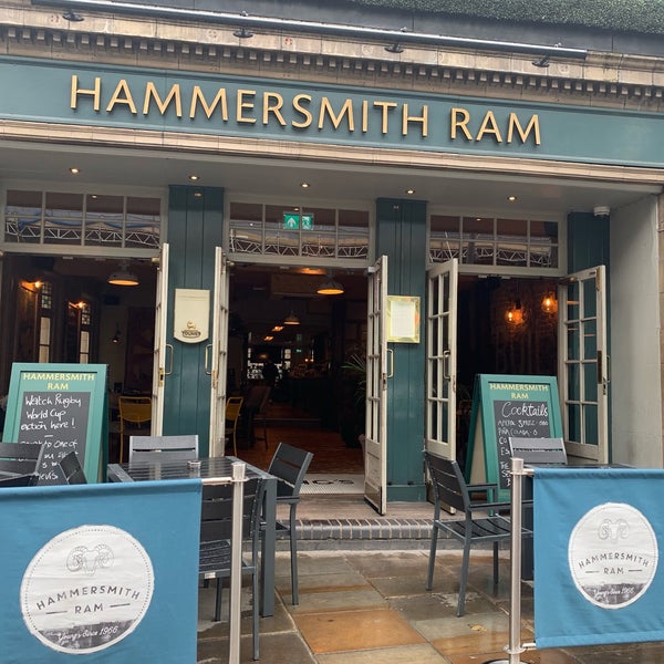 Das Foto wurde bei The Hammersmith Ram von Sam M. am 8/16/2019 aufgenommen