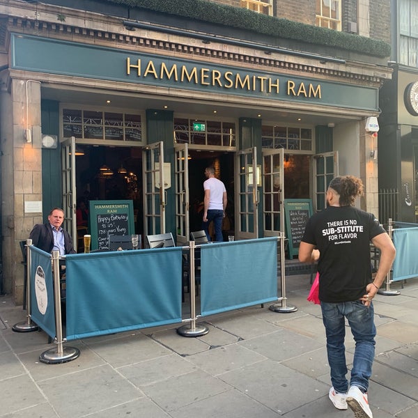 Das Foto wurde bei The Hammersmith Ram von Sam M. am 9/19/2019 aufgenommen