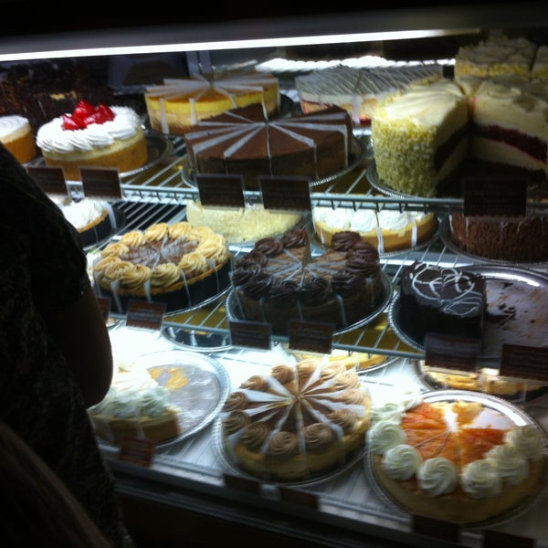 The Cheesecake Factory Waikiki 185 tips