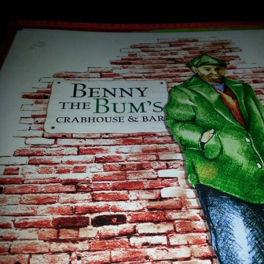 รูปภาพถ่ายที่ Benny the Bum&#39;s โดย Johanna B. เมื่อ 10/26/2012