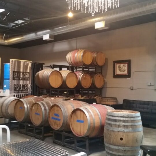 Foto diambil di BK Cellars Urban Winery &amp; Tasting Lounge oleh Tedi J. pada 11/21/2015