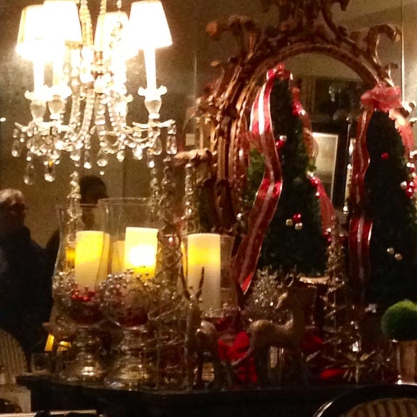 12/27/2013 tarihinde Diane C.ziyaretçi tarafından The Lowell Hotel'de çekilen fotoğraf