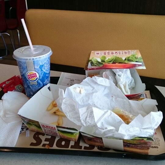 Photo taken at Burger King by Victor M. on 4/2/2015