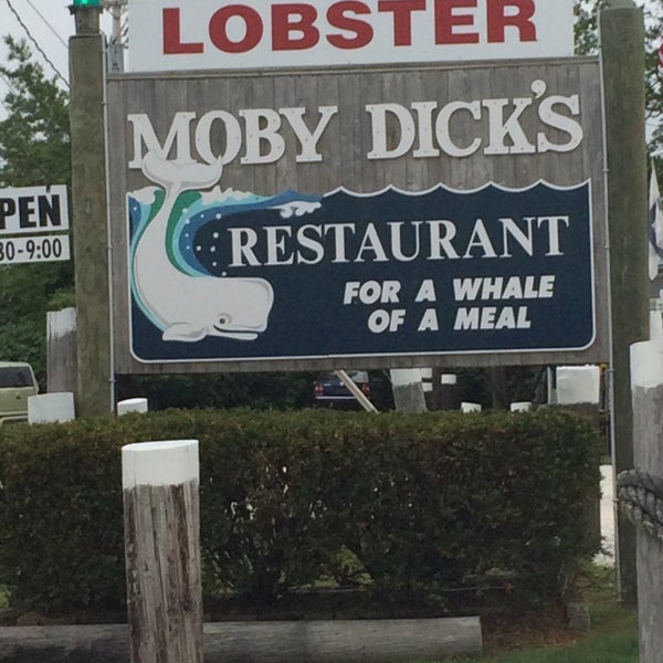 Foto diambil di Moby Dick’s oleh Gloria S. pada 6/10/2014