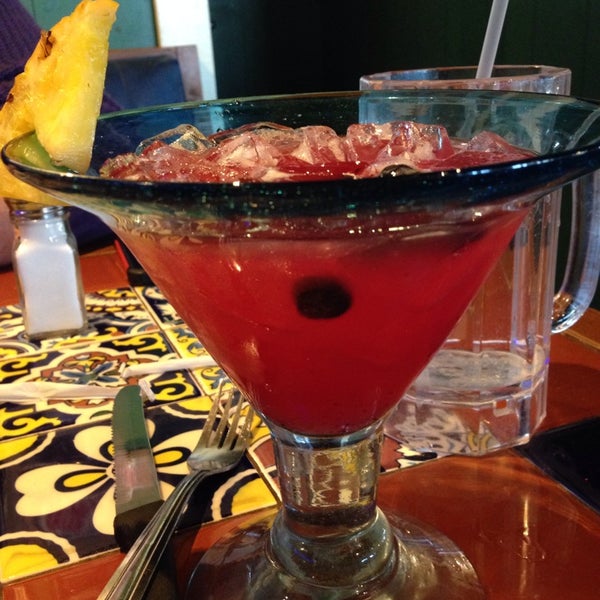 Photo taken at Chili&#39;s Grill &amp; Bar by Gloria S. on 3/15/2014