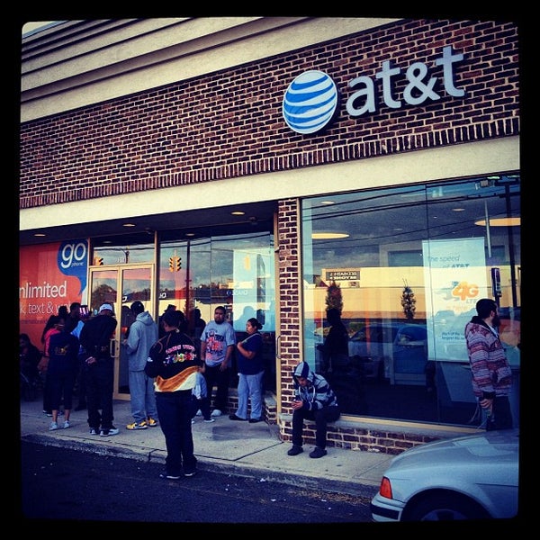 AT&T Mobile Phone Store in Five Towns
