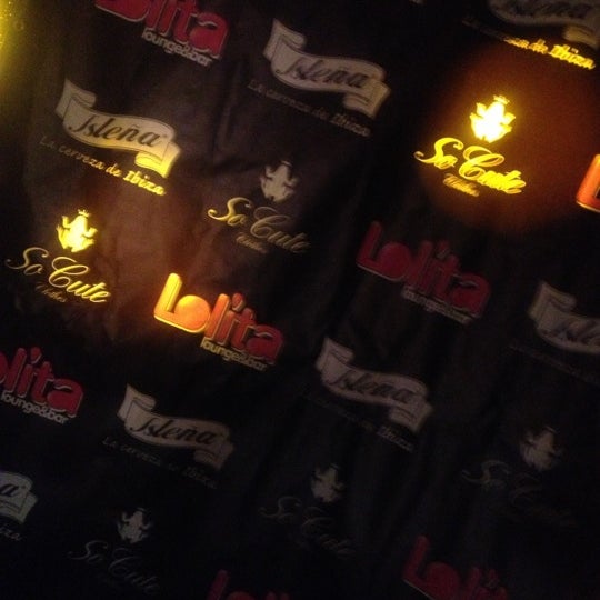 รูปภาพถ่ายที่ Lolita Lounge&amp;Bar โดย María เมื่อ 12/2/2012