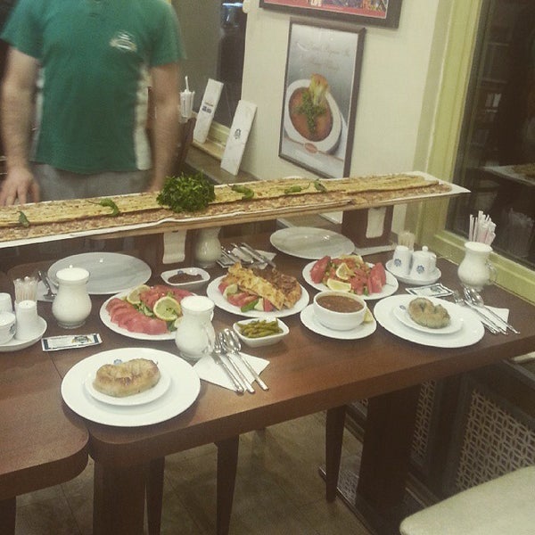 Meşhur Konyalı Akdağlar Etliekmek 2 4441 ziyaretçidan 45 tavsiye