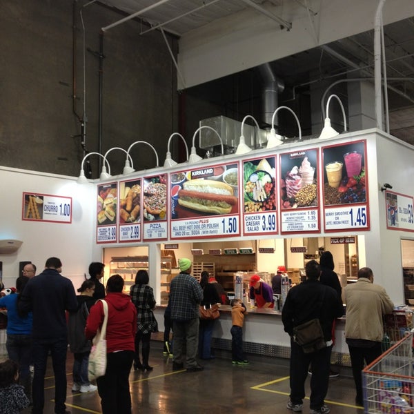 Costco East Vallejo'da İndirimli Depo Mağazası